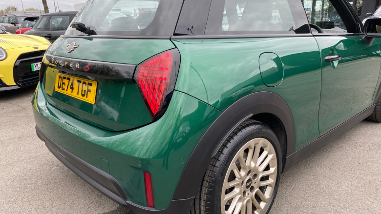 MINI Cooper 2.0 S Classic 5dr Auto Petrol Hatchback